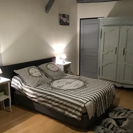 Lucie Hébergement de vacances *